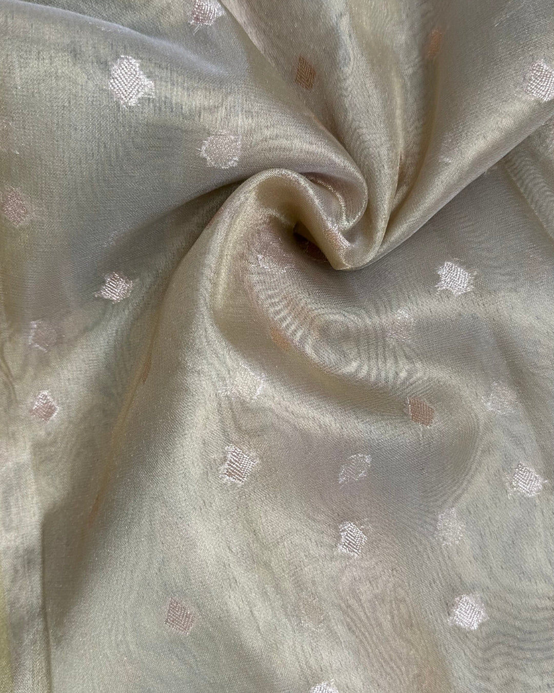 Noor-E-Rangat Embroidered Saree