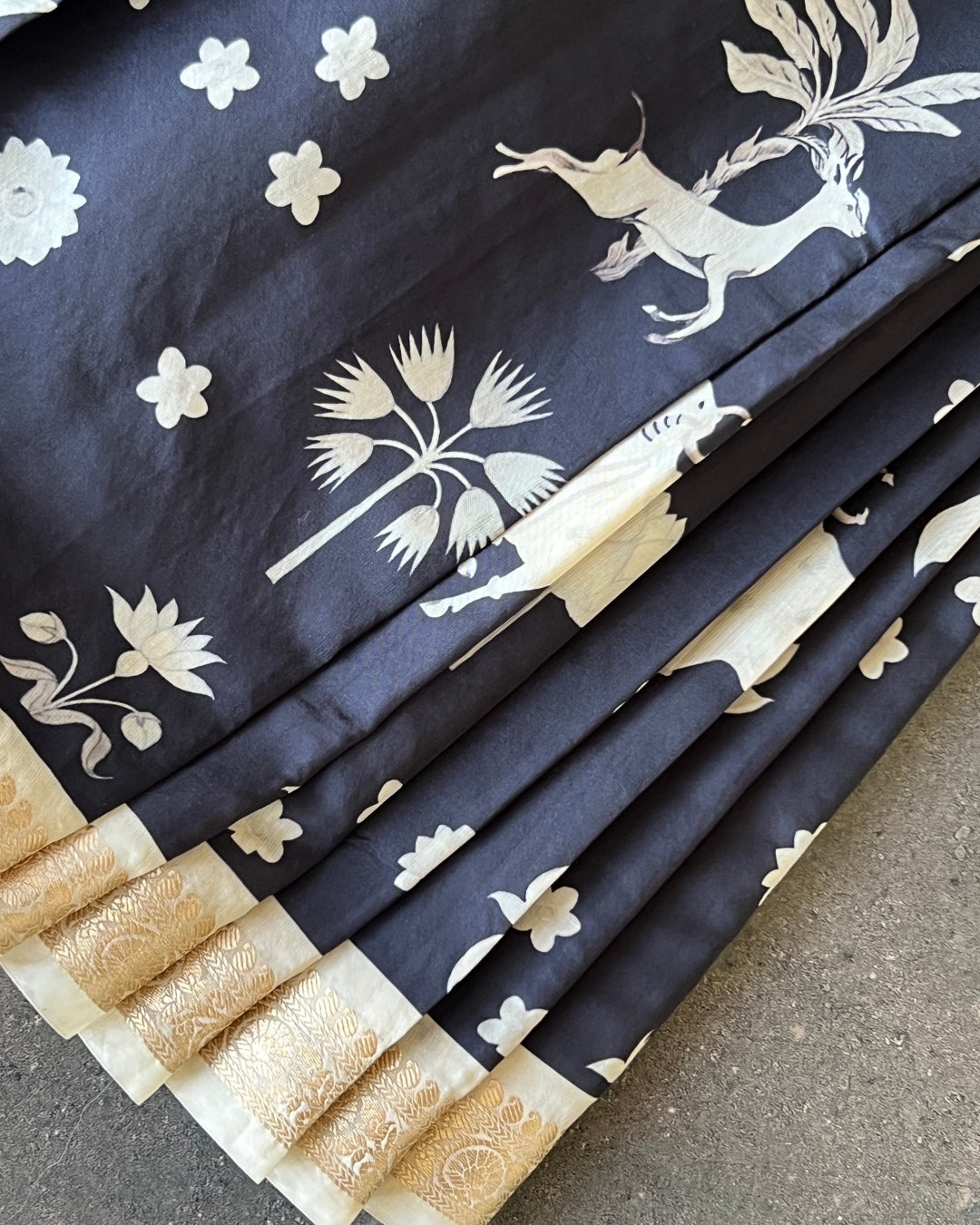 Neel Palm Block Pichhawai Saree