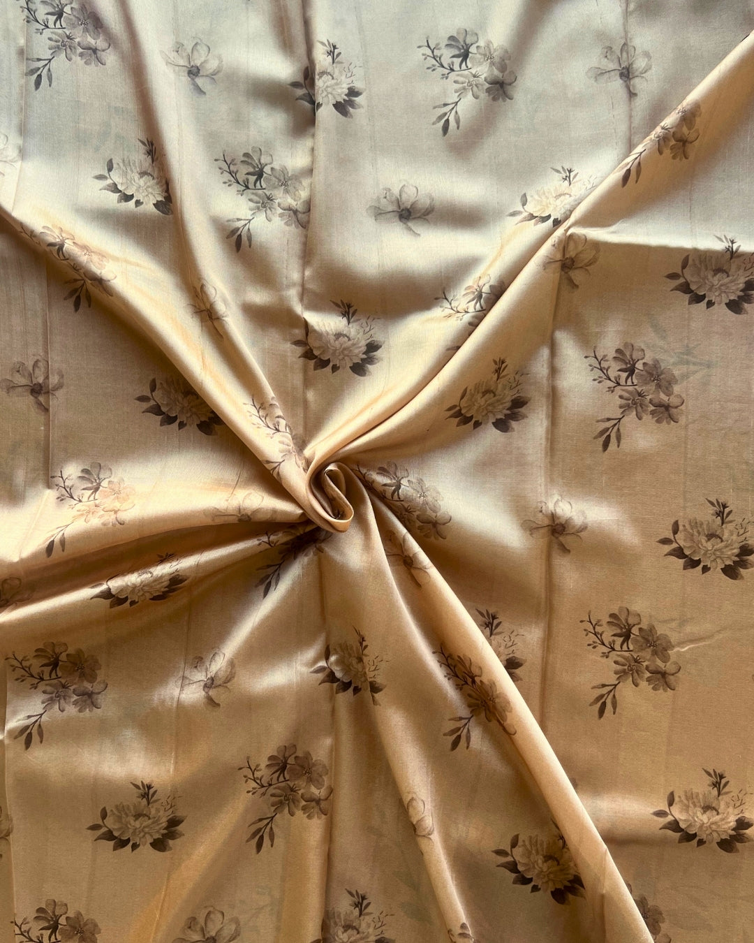 Vanilla Bloom Pusmitha Silk Saree