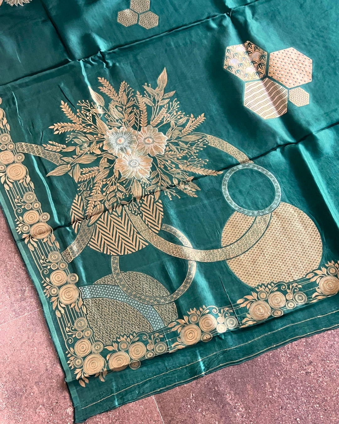 Emerald Viraasat Dola Silk Saree