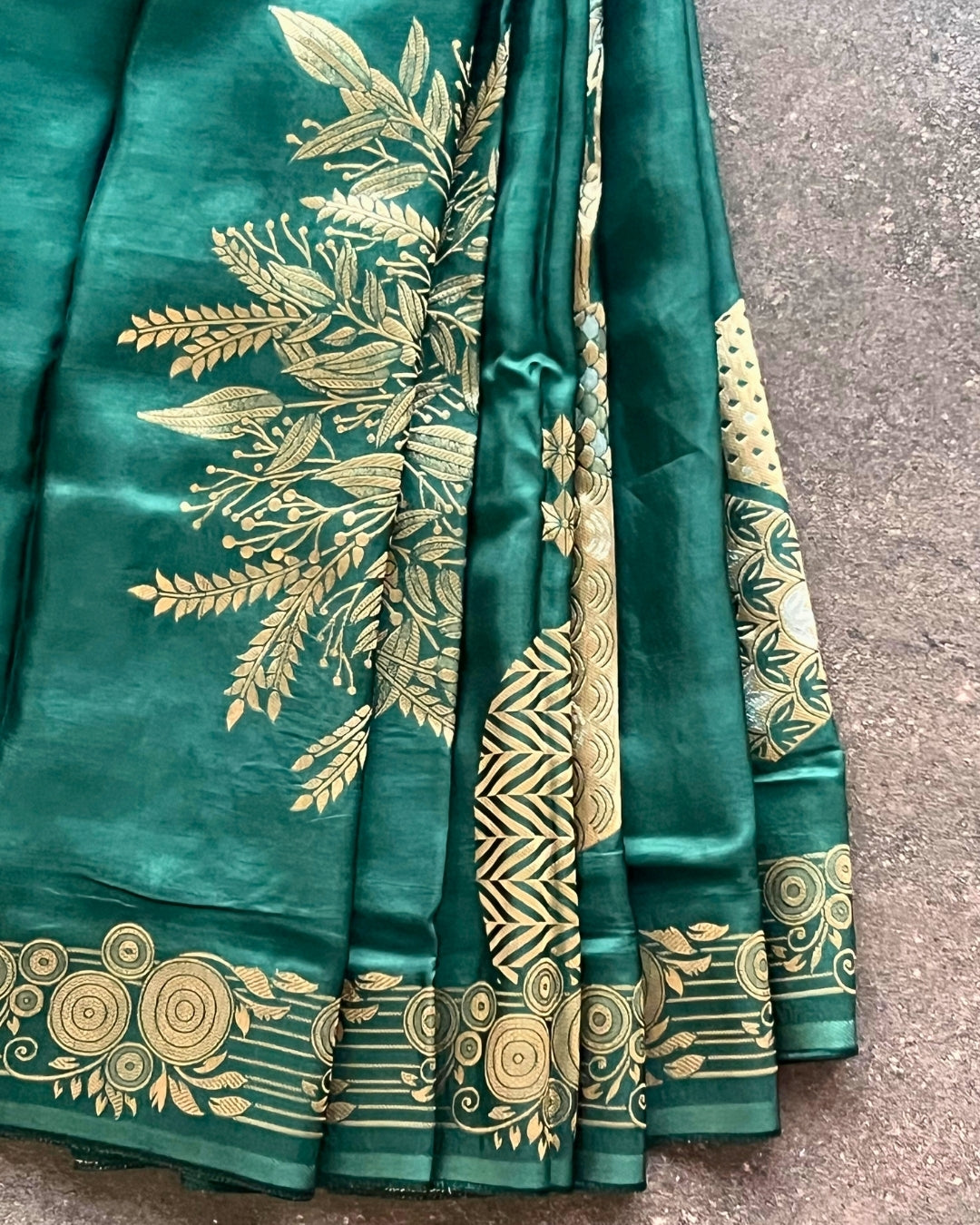 Emerald Viraasat Dola Silk Saree