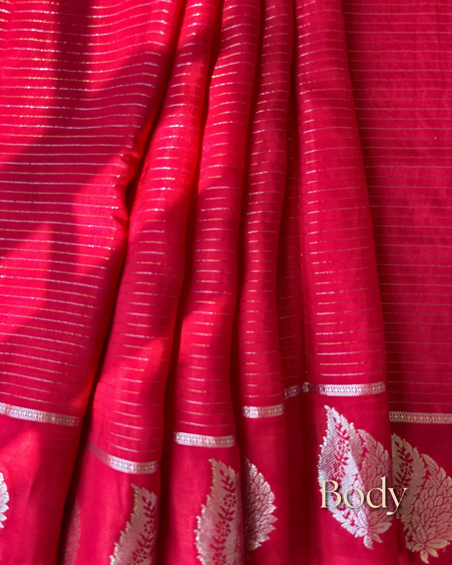 Vyoma Red Viscose-Linen Saree
